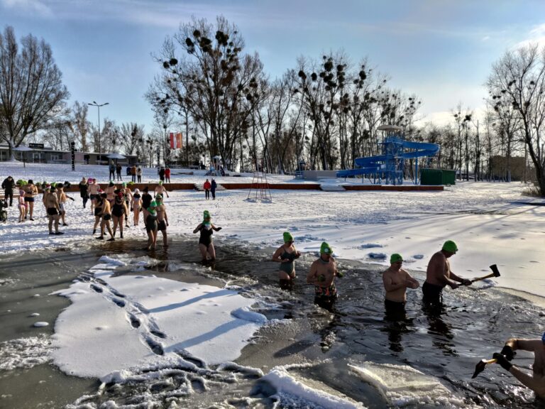 Średzkie Morsy zachęcają do kąpieli