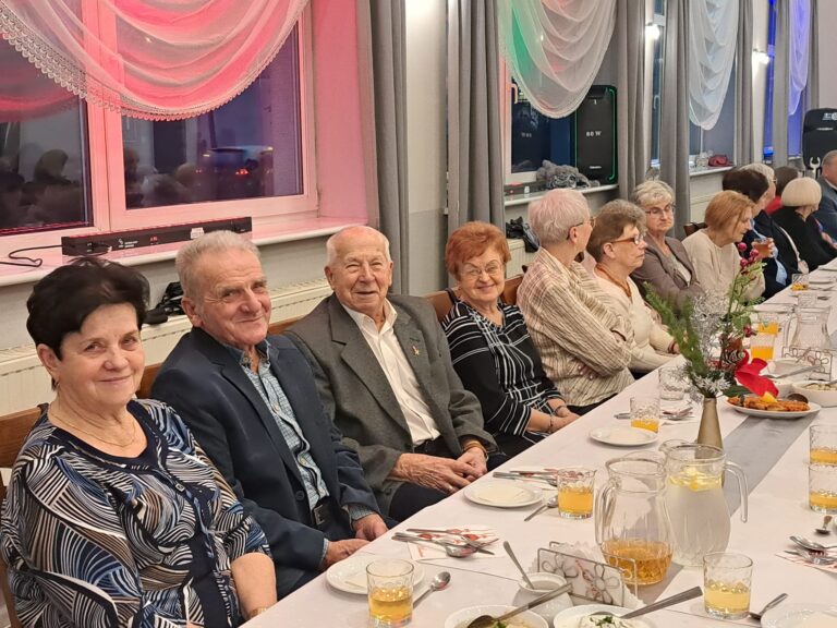 Średzcy seniorzy dzielili się opłatkiem