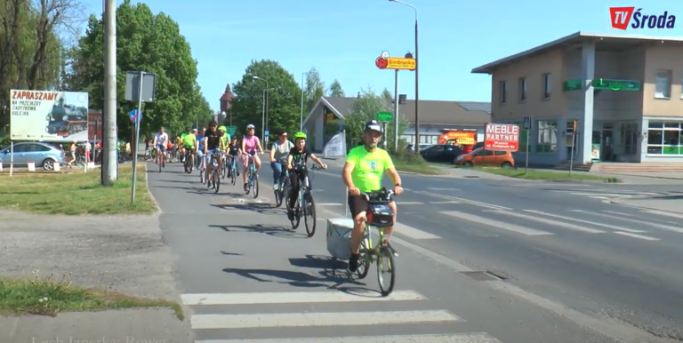 Pojechali na składakach