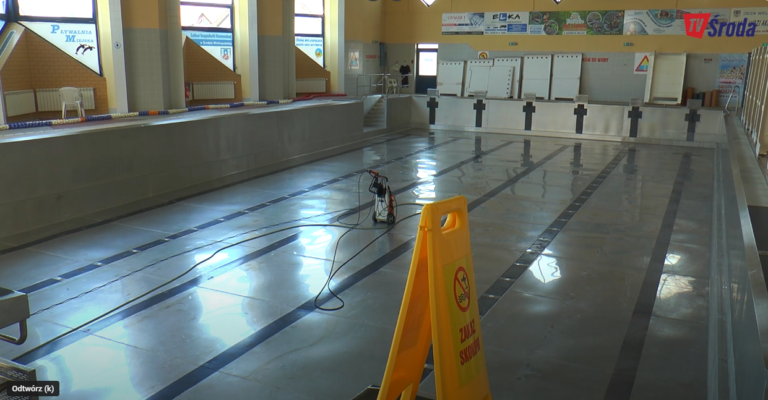 Kończy się konserwacja basenu