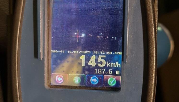 Chocicza: Pędził 145 km/ – stracił prawo jazdy