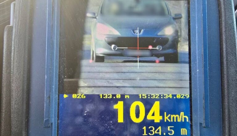 Do zapłaty 1,5 tysiąca złotych i strata prawo jazdy. Powód? Jechał za szybko.