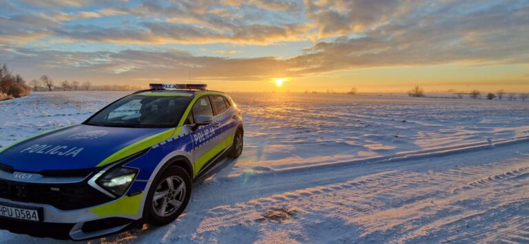 Zatrzymali pijanego kierowcę, przyjechał po niego…pijany taksówkarz