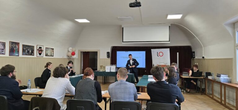 Debata Oksfordzka w średzkim liceum