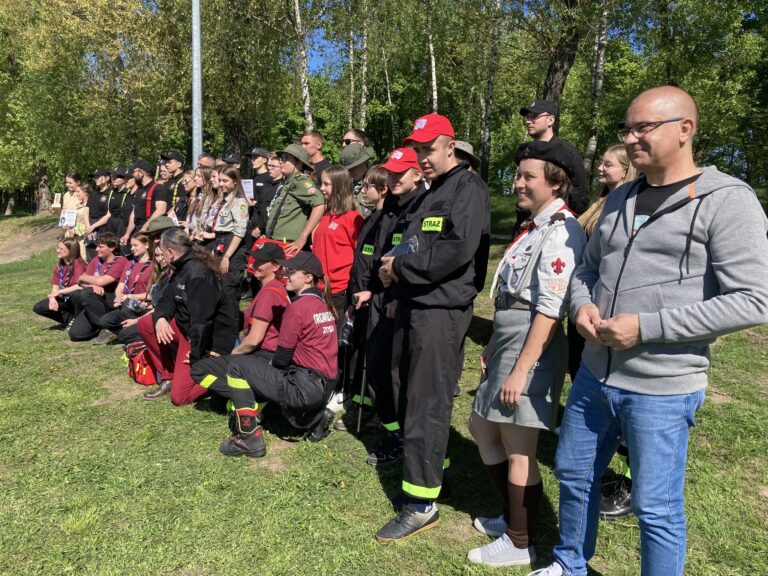 Harcerze i strażacy udzielali pierwszej pomocy