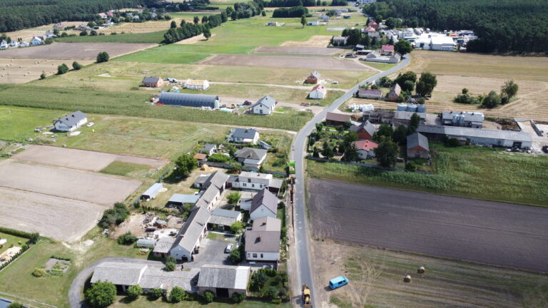 trwa budowa kanalizacji w Lubonieczku