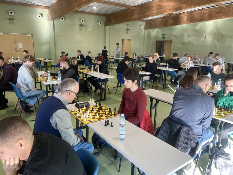 Turniej szachowy w średzkiej WASE