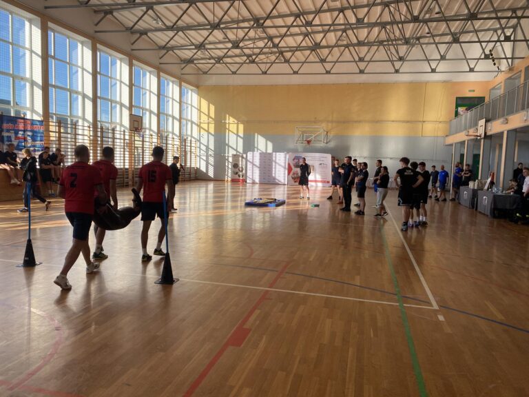 Turniej Kadeci Kontra Zawodowcy